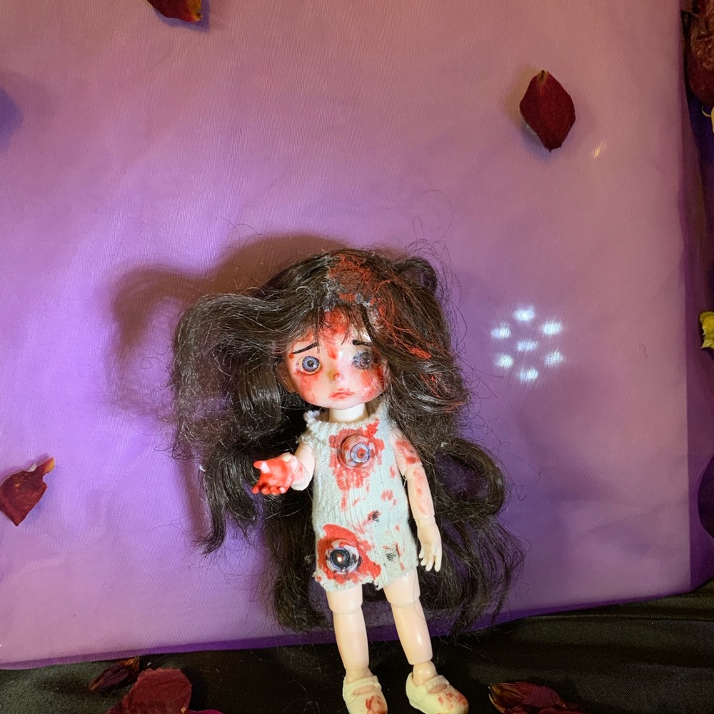 Kids creepy horror Doll with 4 eyes